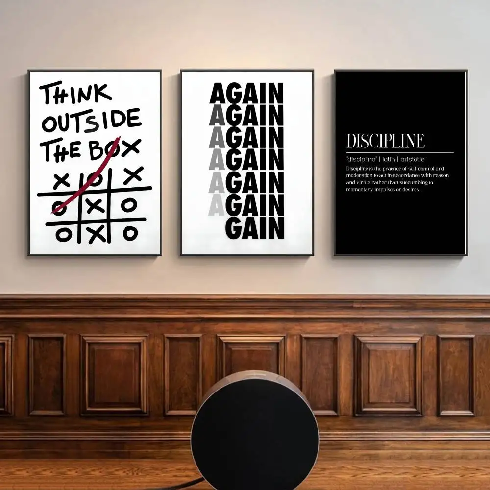 Home Office Room Inspiration - 黒と白のインスピレーションを与えるメッセージが書かれた壁掛けアート。ミニマルでモチベーションを高めるスローガン。会議室、オフィス、家庭の装飾に最適な、三目並べの文字を使ったポスター。